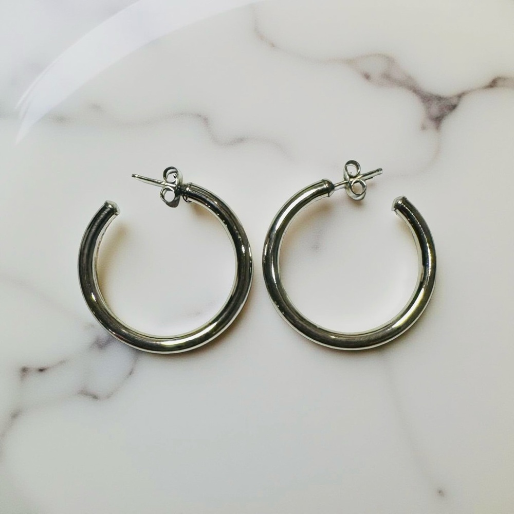 Elegant Sterling Silver Hoop Earrings 925